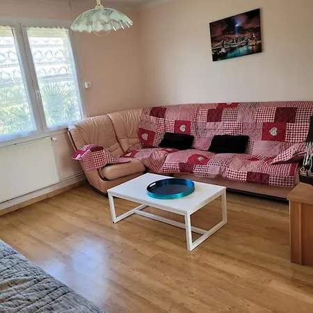 Familial Avec Jardin Et Vue Sur A Clairac, 80 M² *