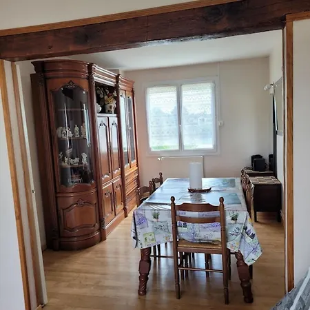 Familial Avec Jardin Et Vue Sur A Clairac, 80 M² Lejlighed
