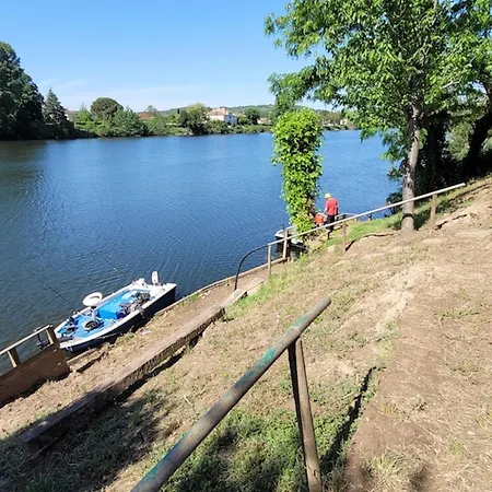 Familial Avec Jardin Et Vue Sur A Clairac, 80 M² アパート Clairac