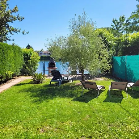 Familial Avec Jardin Et Vue Sur A Clairac, 80 M² *