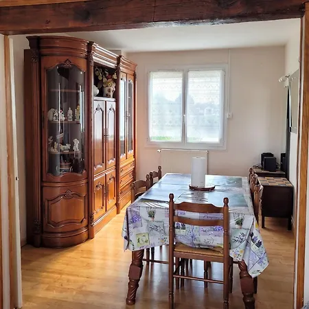 Familial Avec Jardin Et Vue Sur A Clairac, 80 M² Lejlighed